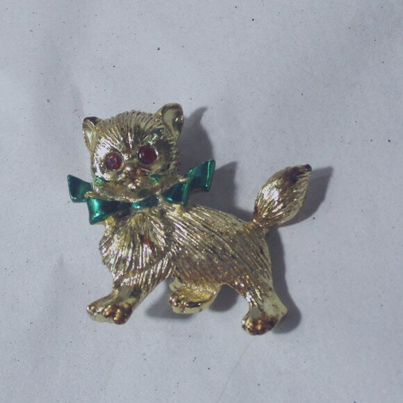Vintage Small Gold-tone Kitty Cat Kitten Pin Circa 1950's - Picture 3 of 3